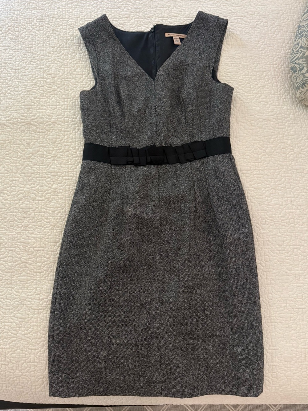 Banana Republic Gray Sheath Dress with Black Bow Waist